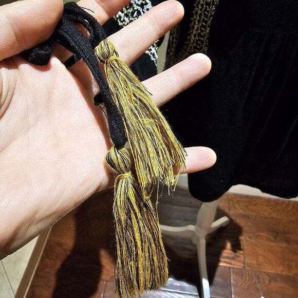 Sweet Magnolia Embroidered Boho S Black Tunic W & Tassel  S - Picture 5 of 9